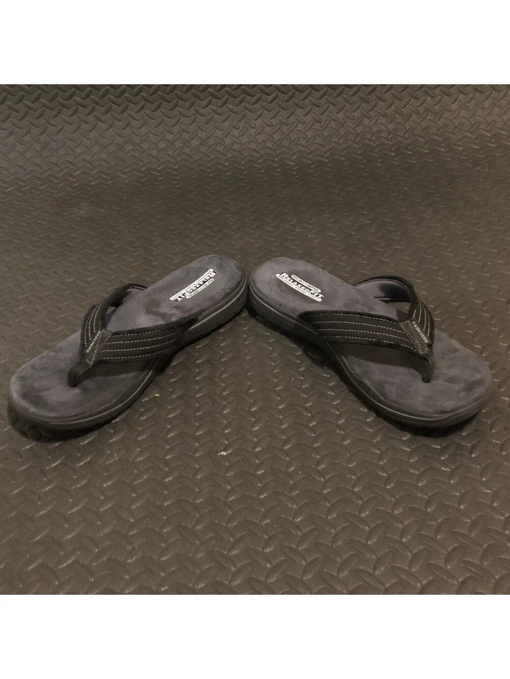 Skechers Relaxed Fit Supreme Memory Foam Black Flip Flop Sandals Size 13 in Box